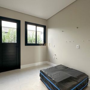 Casa de Condomínio com 228m², 3 dormitórios, 3 suítes, 2 vagas no Reserva das Águas em Torres para Comprar