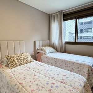 Apartamento com 77m², 2 dormitórios, 2 suítes, 1 vaga no Véritas em Torres para Comprar