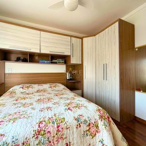 Sobrado com 350m², 4 dormitórios, 4 suítes, 2 vagas no bairro Centenário em Torres para Comprar