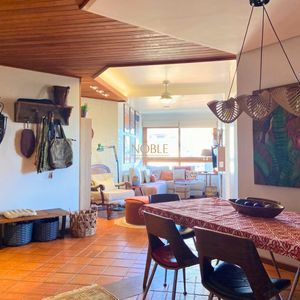 Apartamento com 102m², 2 dormitórios, 1 suíte, 1 vaga no La Tour em Torres para Comprar