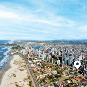 Apartamento com 83m², 2 dormitórios, 1 suíte, 1 vaga no Ed. Silva Jardim em Torres para Comprar