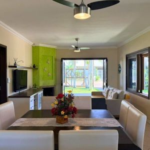 Casa com 156m², 3 dormitórios, 1 suíte, 4 vagas no bairro Praia Itapeva em Torres para Comprar