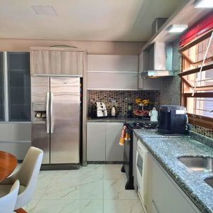 Casa, 3 dormitórios, 1 suíte, 2 vagas no bairro Stan em Torres para Comprar