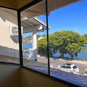 Casa com 300m², 3 dormitórios, 3 suítes, 4 vagas no bairro Centro em Torres para Comprar