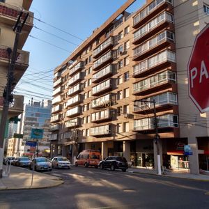 Apartamento com 69m², 1 dormitório no Torre de Prata em Torres para Comprar