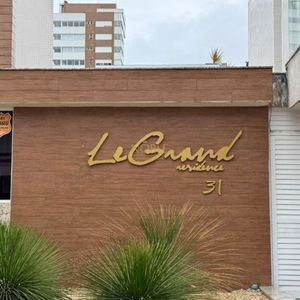 Apartamento com 40m², 1 dormitório, 1 suíte, 1 vaga no Le Grand em Torres para Comprar