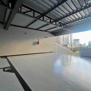 Apartamento com 77m², 2 dormitórios, 1 suíte, 2 vagas no Maui Residencial em Torres para Comprar