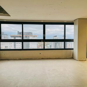 Apartamento com 166m², 2 dormitórios, 2 suítes, 1 vaga no Titanium em Torres para Comprar