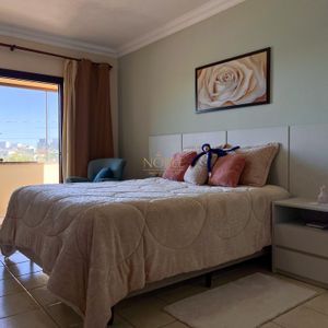 Casa com 300m², 3 dormitórios, 3 suítes, 4 vagas no bairro Centro em Torres para Comprar