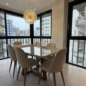 Apartamento com 110m², 3 dormitórios, 1 suíte, 2 vagas no LONDON em Torres para Comprar