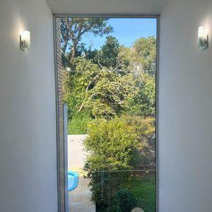 Sobrado com 350m², 4 dormitórios, 4 suítes, 2 vagas no bairro Centenário em Torres para Comprar