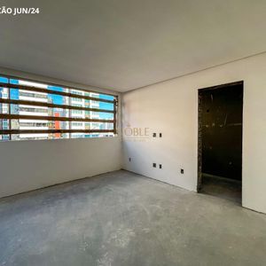 Apartamento com 200m², 4 dormitórios, 4 suítes, 3 vagas no Vanguard em Torres para Comprar
