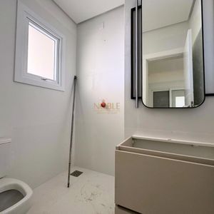 Casa de Condomínio com 280m², 4 dormitórios, 4 suítes, 2 vagas no Reserva das Águas em Torres para Comprar