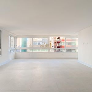 Apartamento com 130m², 3 dormitórios, 1 suíte, 2 vagas no Monterrey em Torres para Comprar
