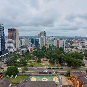 Apartamento com 102m², 3 dormitórios, 1 suíte, 2 vagas no Maui Residencial em Torres para Comprar