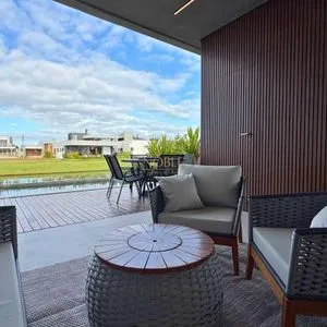 Casa de Condomínio com 277m², 3 dormitórios, 3 suítes, 2 vagas no Reserva das Águas em Torres para Comprar