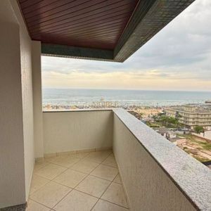 Apartamento com 110m², 3 dormitórios, 1 suíte, 1 vaga no Costa Leste em Torres para Comprar