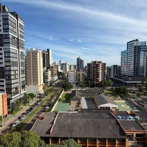 Apartamento com 110m², 3 dormitórios, 1 suíte, 2 vagas no Montalcino em Torres para Comprar