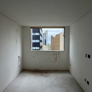 Apartamento com 116m², 3 dormitórios, 1 suíte, 2 vagas no Sun Haus em Torres para Comprar