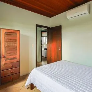 Casa, 4 dormitórios, 1 suíte, 2 vagas no bairro Itapeva Norte em Torres para Comprar
