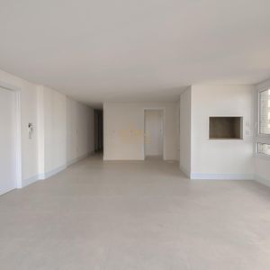 Apartamento com 130m², 3 dormitórios, 1 suíte, 2 vagas no Monterrey em Torres para Comprar