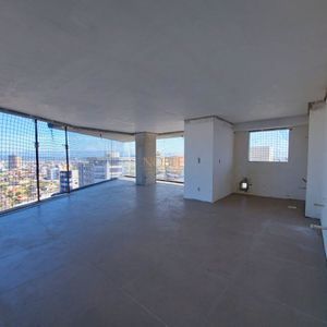 Apartamento com 130m², 4 dormitórios, 4 suítes, 3 vagas no Mirage em Torres para Comprar