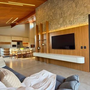 Casa com 180m², 3 dormitórios, 1 suíte, 2 vagas no bairro Praia da Cal em Torres para Comprar