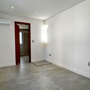 Cobertura com 306m², 4 dormitórios, 2 suítes, 2 vagas no Residencial Furnas em Torres para Comprar
