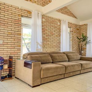 Casa, 2 dormitórios, 2 vagas no bairro Igra Norte em Torres para Comprar