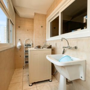 Duplex com 330m², 4 dormitórios, 1 suíte, 2 vagas no Marimar em Torres para Comprar