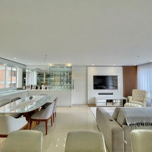 Apartamento com 120m², 3 dormitórios, 1 suíte, 2 vagas no Michelângelo em Torres para Comprar