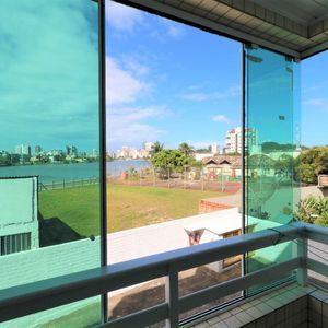 Apartamento com 53m², 2 dormitórios, 1 vaga no Condomínio Justo em Torres para Comprar