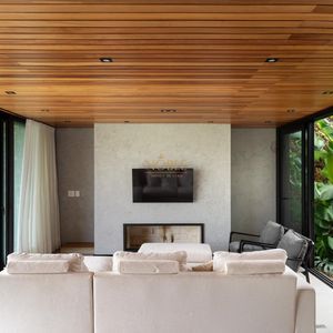 Casa de Condomínio com 244m², 4 dormitórios, 4 suítes, 2 vagas no Condomínio Ilhas Park em Torres para Comprar