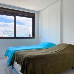 Apartamento com 103m², 3 dormitórios, 3 suítes, 2 vagas no Absoluto em Torres para Comprar