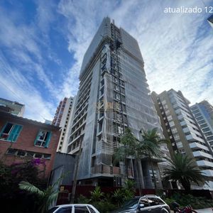 Apartamento com 165m², 3 dormitórios, 3 suítes, 3 vagas no Vanguard em Torres para Comprar