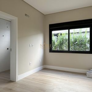 Casa de Condomínio com 228m², 3 dormitórios, 3 suítes, 2 vagas no Reserva das Águas em Torres para Comprar