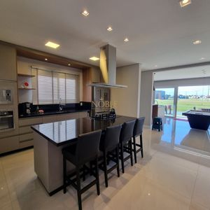 Casa de Condomínio com 206m², 3 dormitórios, 1 suíte, 2 vagas no Reserva das Águas em Torres para Comprar