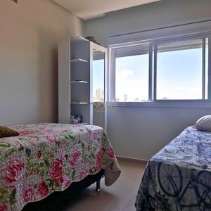 Apartamento com 60m², 2 dormitórios, 1 suíte, 1 vaga no Residencial Morada do Sol em Torres para Comprar