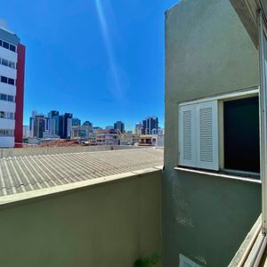 Apartamento com 82m², 2 dormitórios, 1 vaga no Edifício Dona Emília em Torres para Comprar