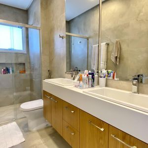 Casa de Condomínio com 290m², 4 dormitórios, 2 suítes, 2 vagas no Ocean Side em Torres para Comprar