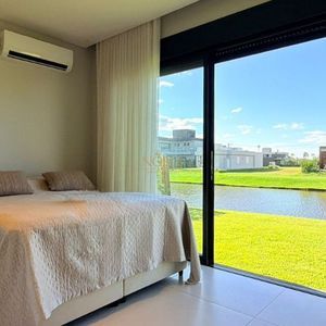 Casa de Condomínio com 196m², 3 dormitórios, 3 suítes, 2 vagas no Reserva das Águas em Torres para Comprar