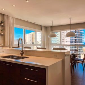 Apartamento com 130m², 3 dormitórios, 1 suíte, 2 vagas no Caravaggio em Torres para Comprar