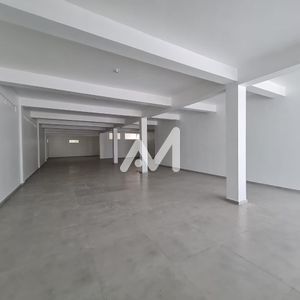 Loja com 300m² no bairro Centro em Lajeado para Alugar