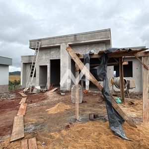 Geminado com 64m² e 2 dormitórios no bairro Floresta em Lajeado para Comprar