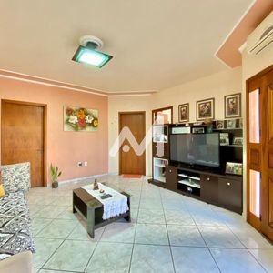 Casa com 176m² e 3 dormitórios no bairro Universitário em Lajeado para Comprar