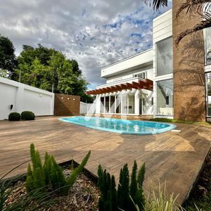 Casa com 302m² e 3 dormitórios no bairro Universitário em Lajeado para Comprar