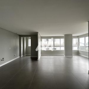 Apartamento com 130m² e 3 dormitórios no bairro Centro em Lajeado para Comprar