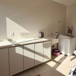 Casa com 400m², 5 dormitórios, 1 suíte, 4 vagas no bairro Stan em Torres para Comprar