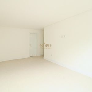 Apartamento com 130m², 3 dormitórios, 1 suíte, 2 vagas no Monterrey em Torres para Comprar