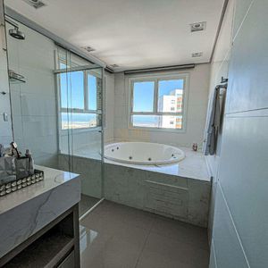 Apartamento com 249m², 4 dormitórios, 4 suítes, 3 vagas no Graziela em Torres para Comprar